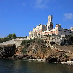 castello-tafuri.sicilyhotelsitaly.net/